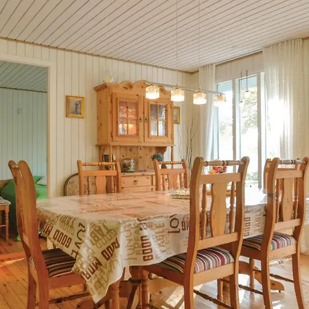 Hébergement de vacances Two-bedroom Holiday In Logstor Løgsted